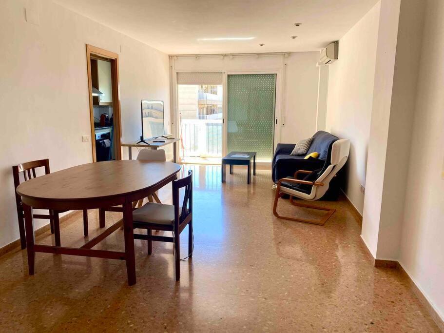 Apartamento Big Family Parking And Noise Free Terrassa