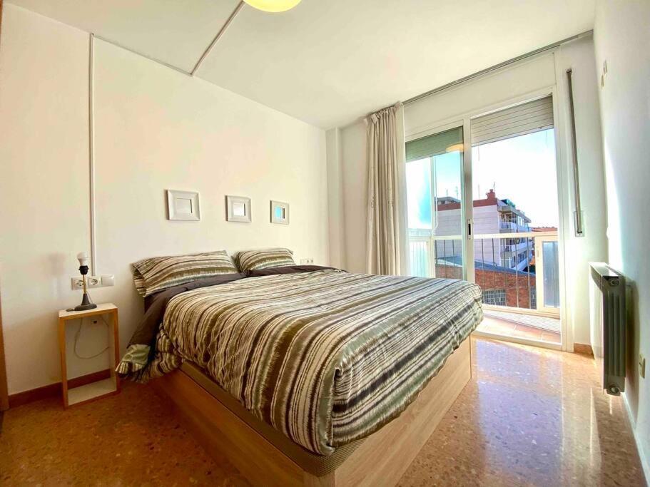 Big Family Parking And Noise Free Terrassa