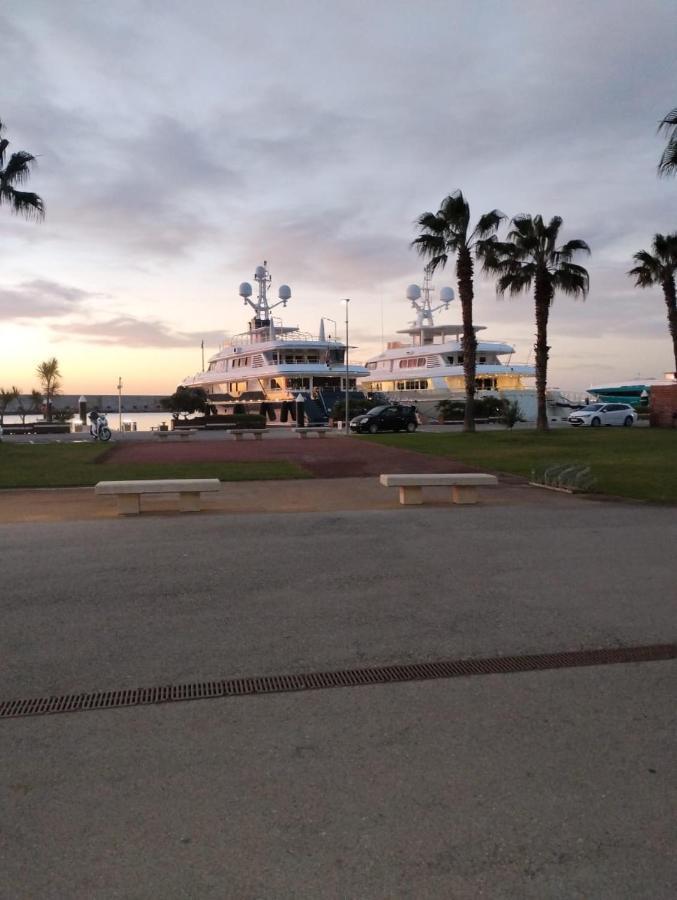 Botel Mar Y Pepa
