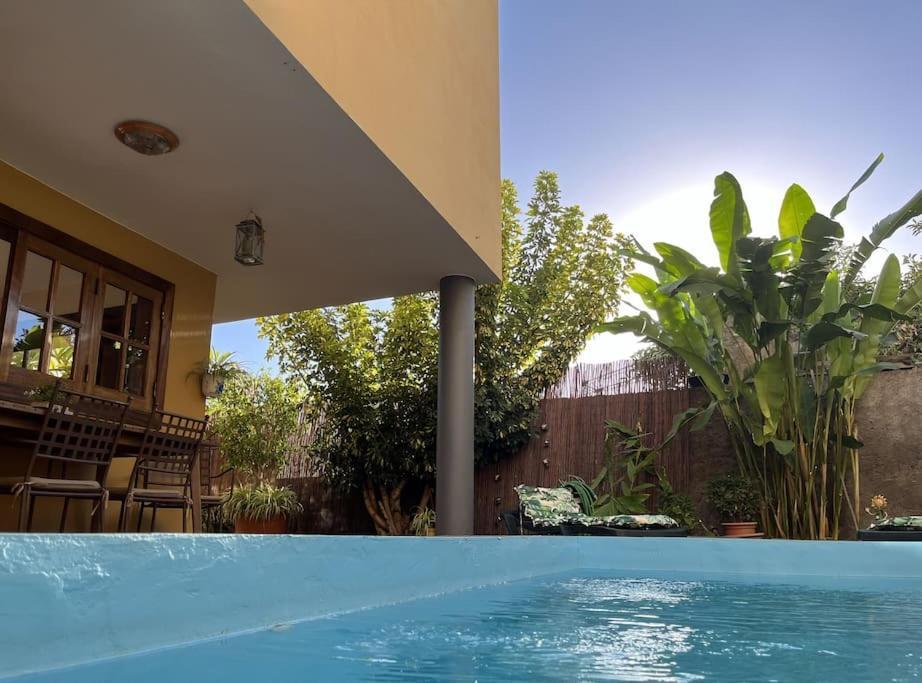 Chalet Casa Con Piscina En El Centro