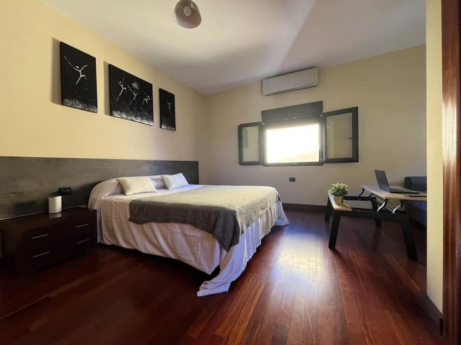 Casa Con Piscina En El Centro