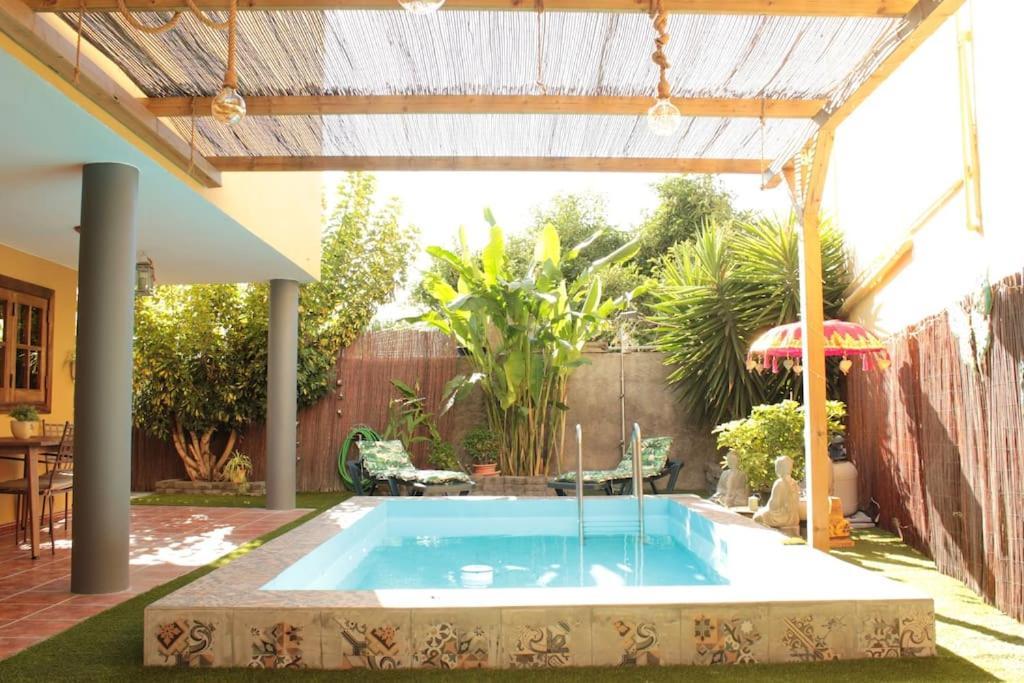 Chalet Casa Con Piscina En El Centro
