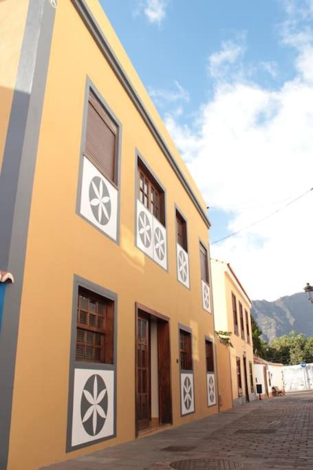 Casa Con Piscina En El Centro *