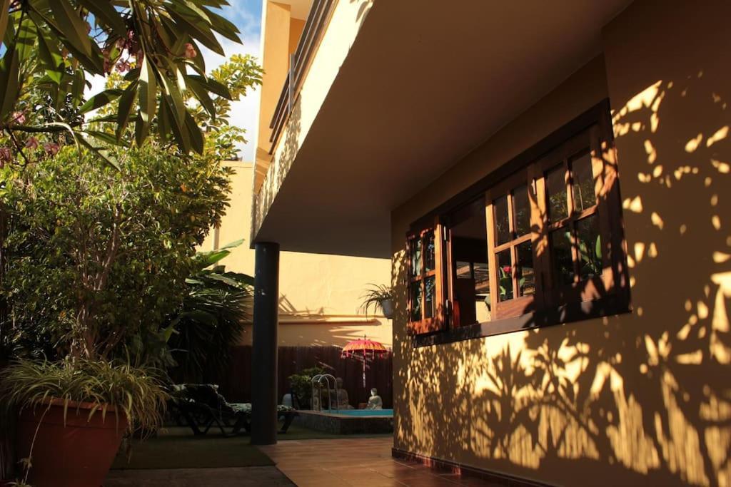 Casa Con Piscina En El Centro Chalet