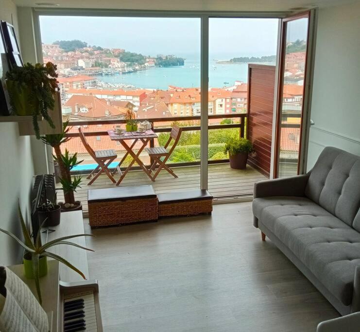 Terraza Y Piscina Con Vistas Espectaculares Al Mar Parking Cubierto Apartamento