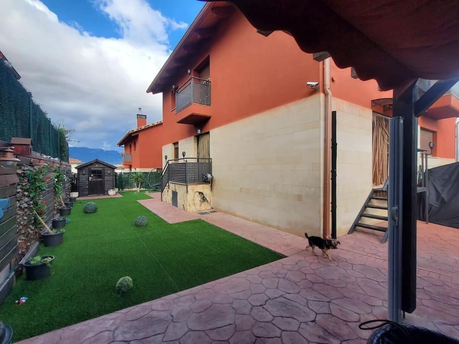 Chalet Entero En La Rioja * Briones