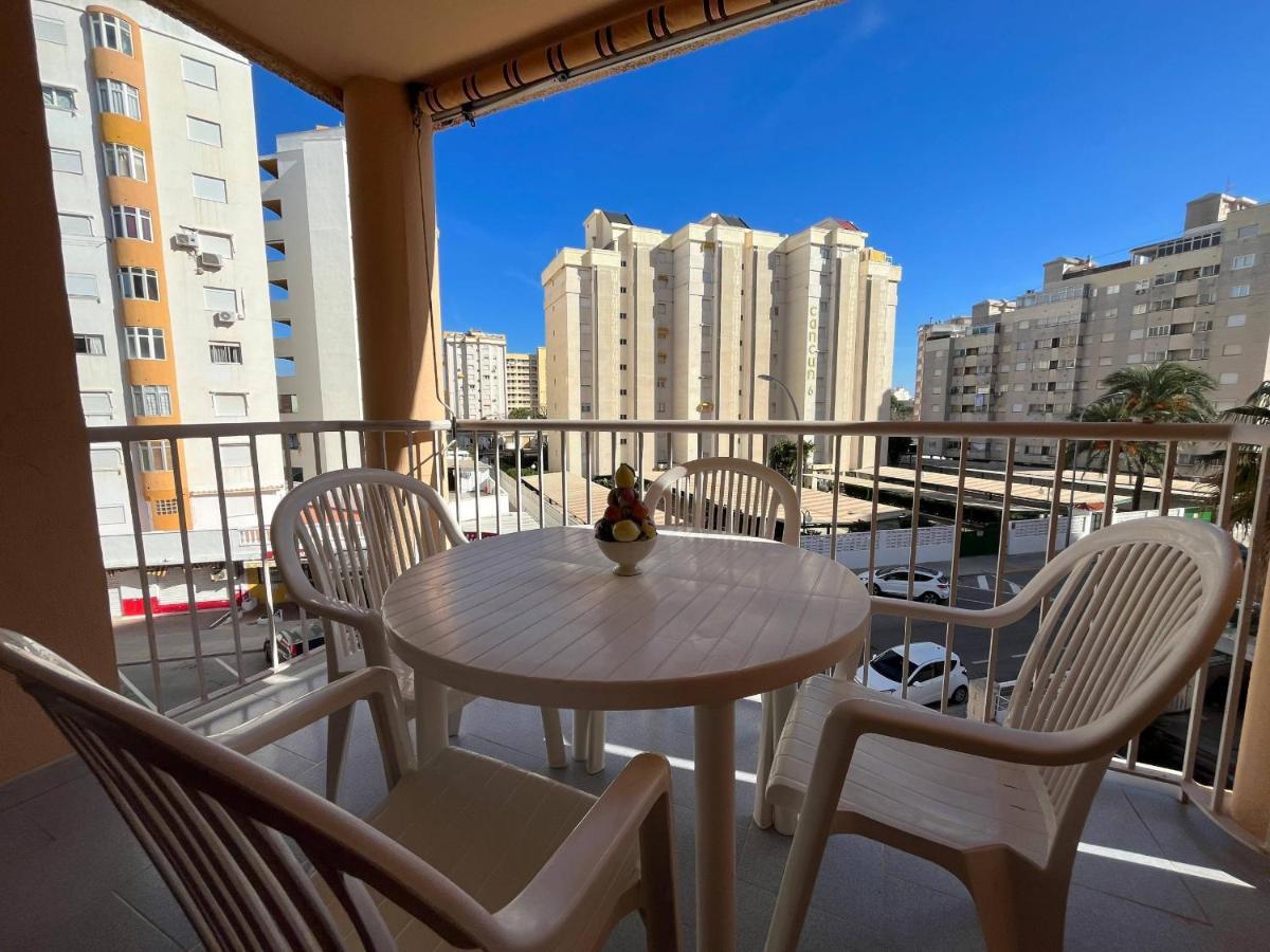Atenas Solo Familias Serviplaya