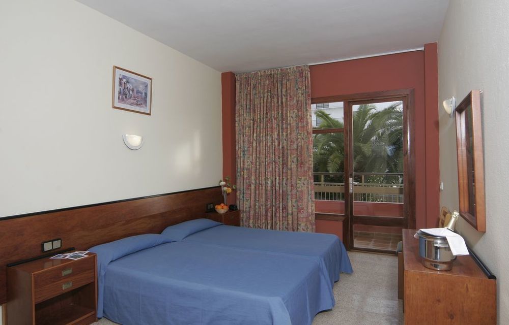 Azuline S'anfora & Fleming (adults Only) 2*
