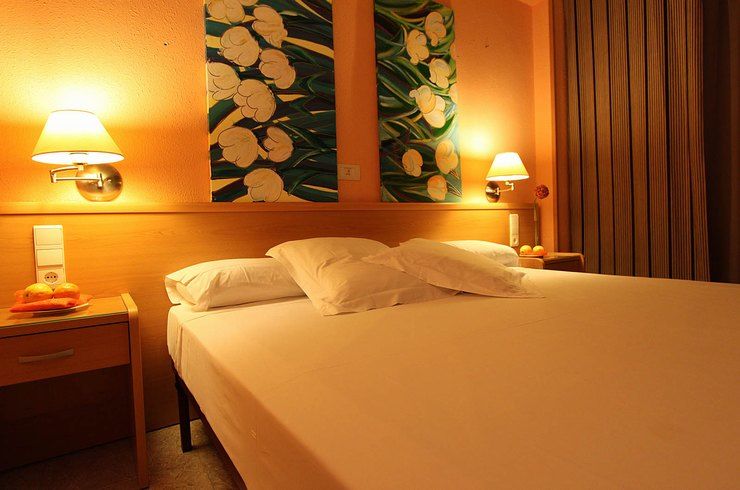 Hotel El águila Utebo