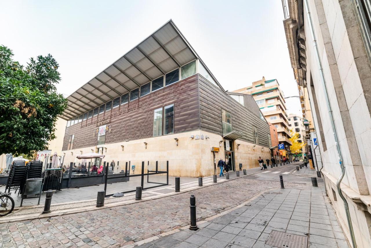 Piso Junto A Mercado De San Agustin Y Catedral En Apartamento *