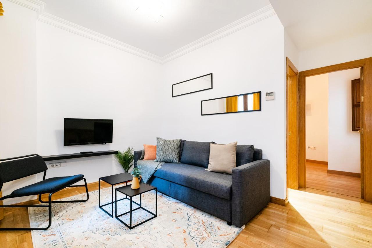 Apartamento Piso Junto A Mercado De San Agustin Y Catedral En