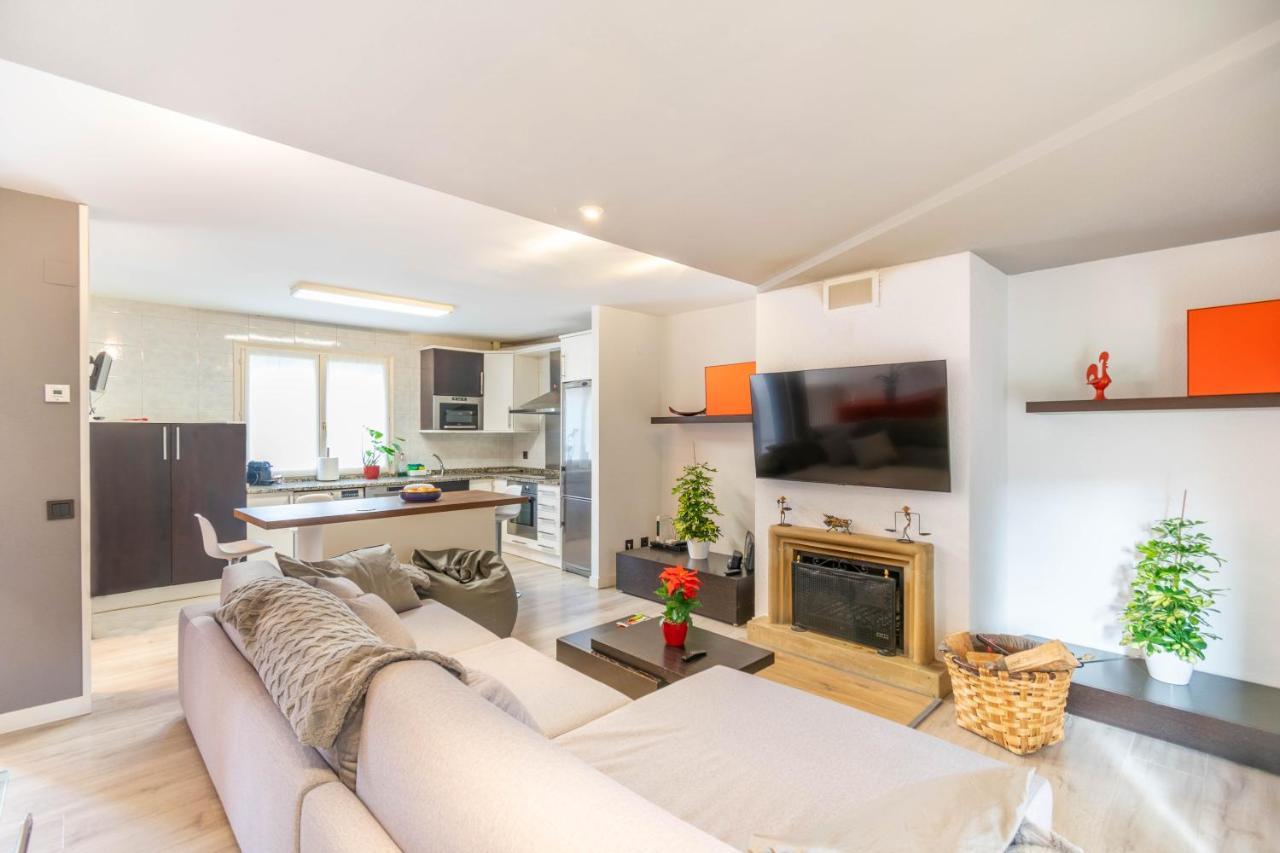 Сasa de vacaciones Casa Esteribar, Espacioso Con Jardin Y Barbacoa Proxima A Pamplona *