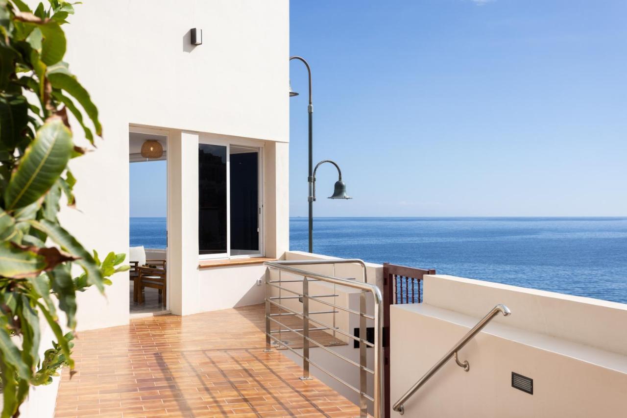 Home2book Stunning Beachfront House With Sea Views Сasa de vacaciones *