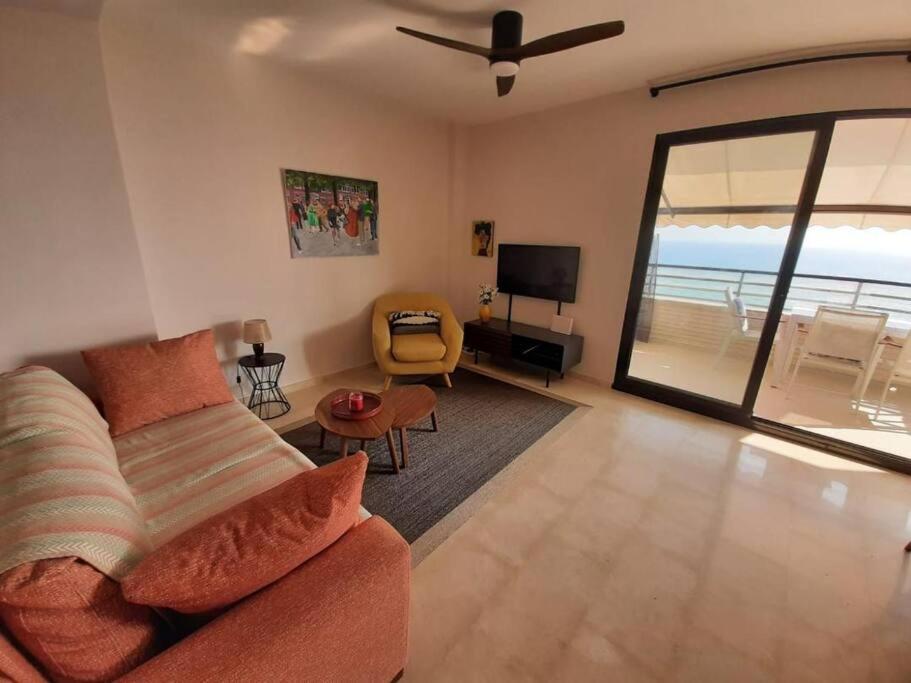 Top-floor Beachfront With Parking, Pool, & Spacious Sea-view Balcony Apartment