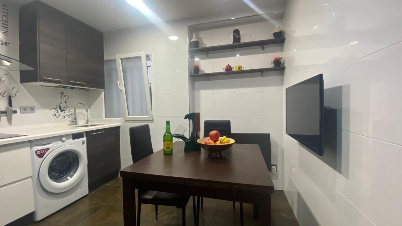 Completo Apartamento Para 2 En El Centro De * Gijon