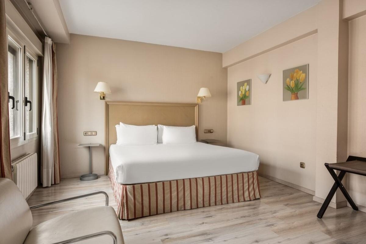 Hotel Crisol Almirante Bonifaz 4*