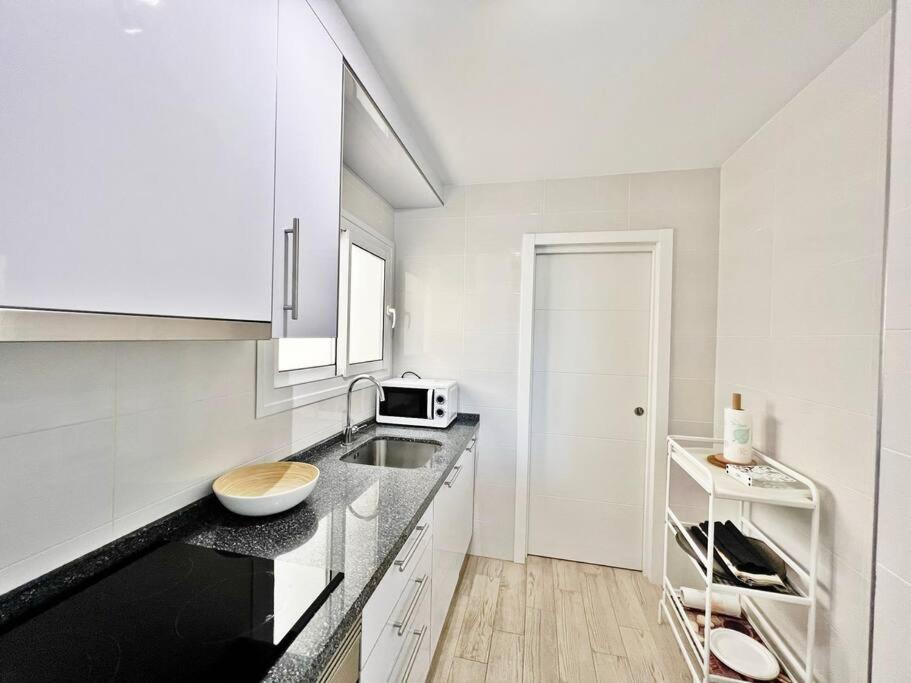 Apartamento Primera Linea De Playa Nuevo Y Luminoso