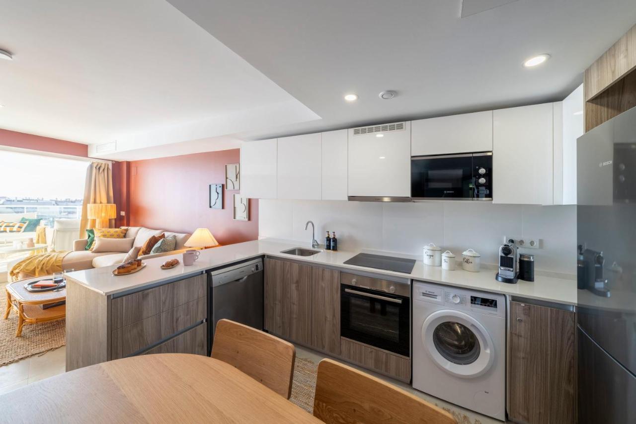 Apartment Gran Canet 2br! Walk To Beach, Sea View, Sauna & Gym *