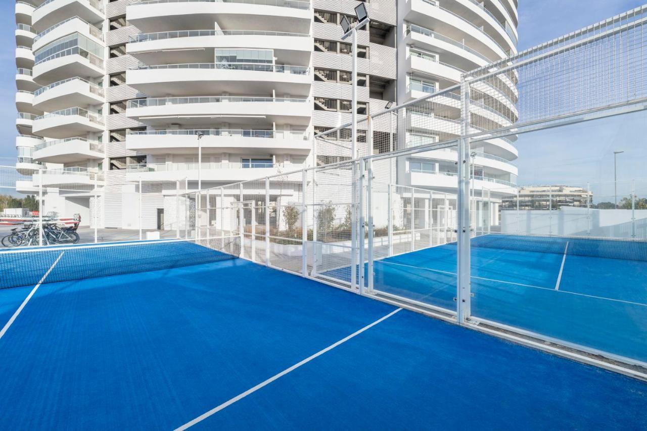 Gran Canet 2br! Walk To Beach, Sea View, Sauna & Gym Apartment