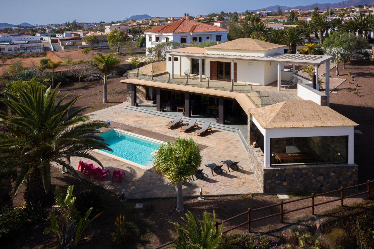 Villa Atlanntes Con Piscina En Fuerteventura Triquivijate