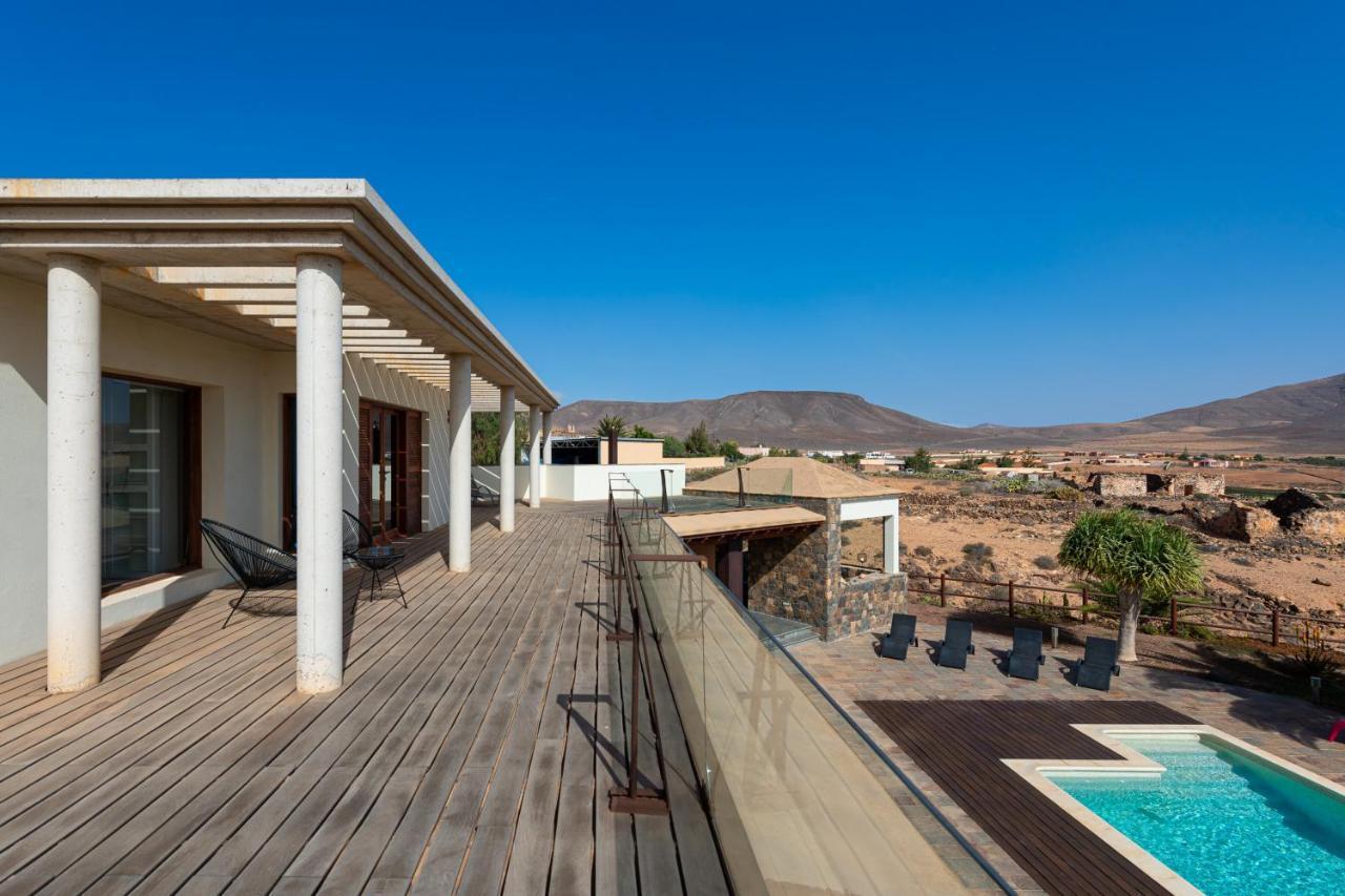 Atlanntes Con Piscina En Fuerteventura Villa