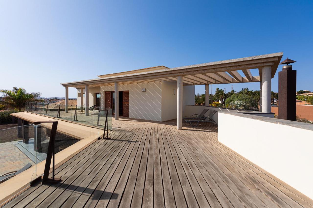 Atlanntes Con Piscina En Fuerteventura Villa