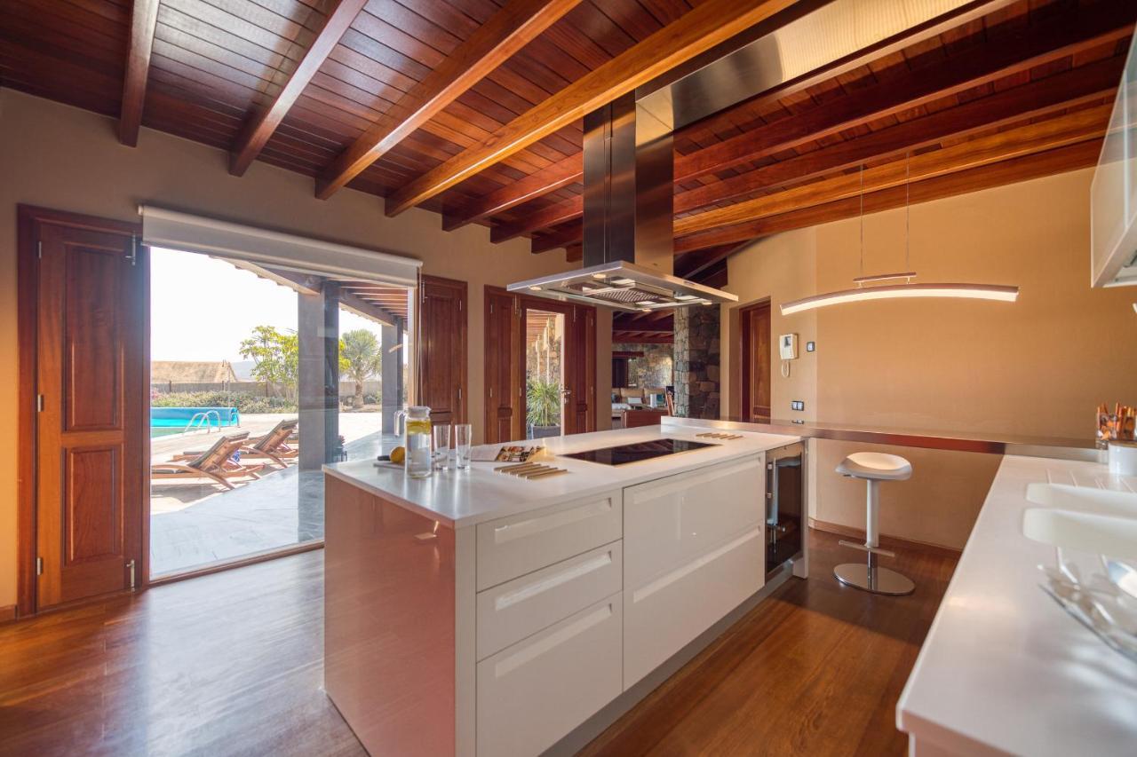 Villa Atlanntes Con Piscina En Fuerteventura Triquivijate