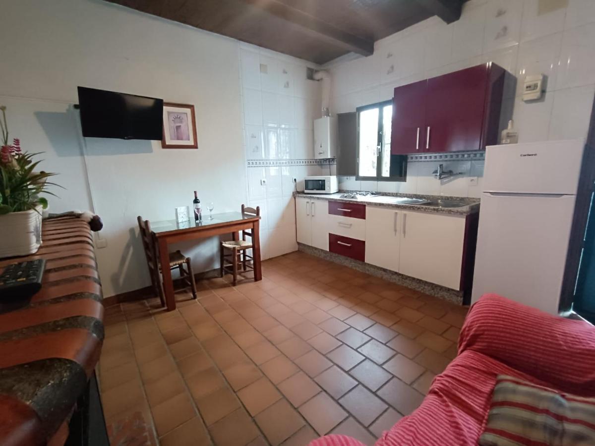 Casitas De Higuera * Higuera De La Sierra (Huelva)