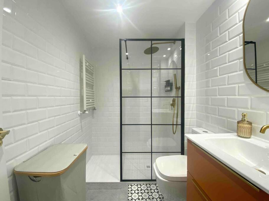 Apartamento Acogedor A 5 Min Del Ave