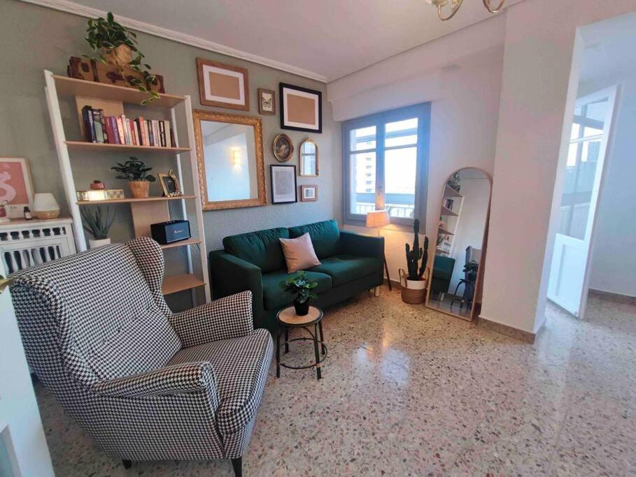 Acogedor A 5 Min Del Ave Apartamento