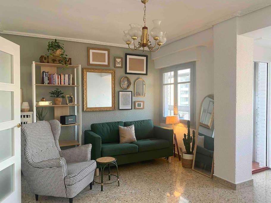 Acogedor A 5 Min Del Ave Apartamento