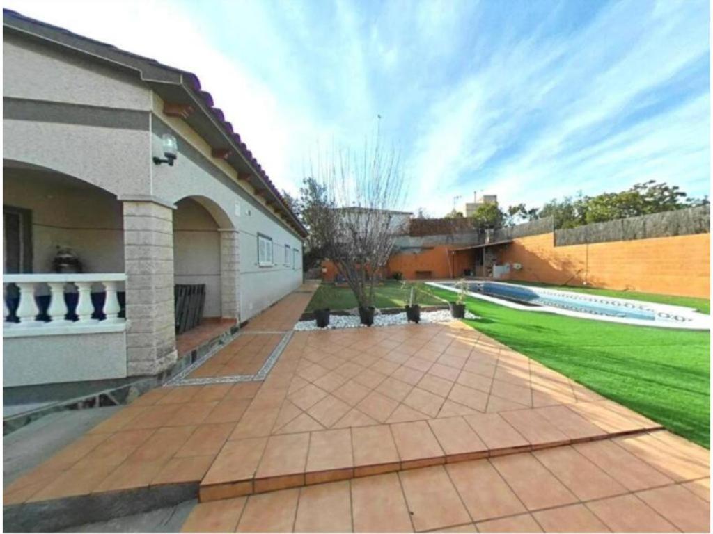 Casa Con Piscina De 8-14 Personas Holiday home Calafell
