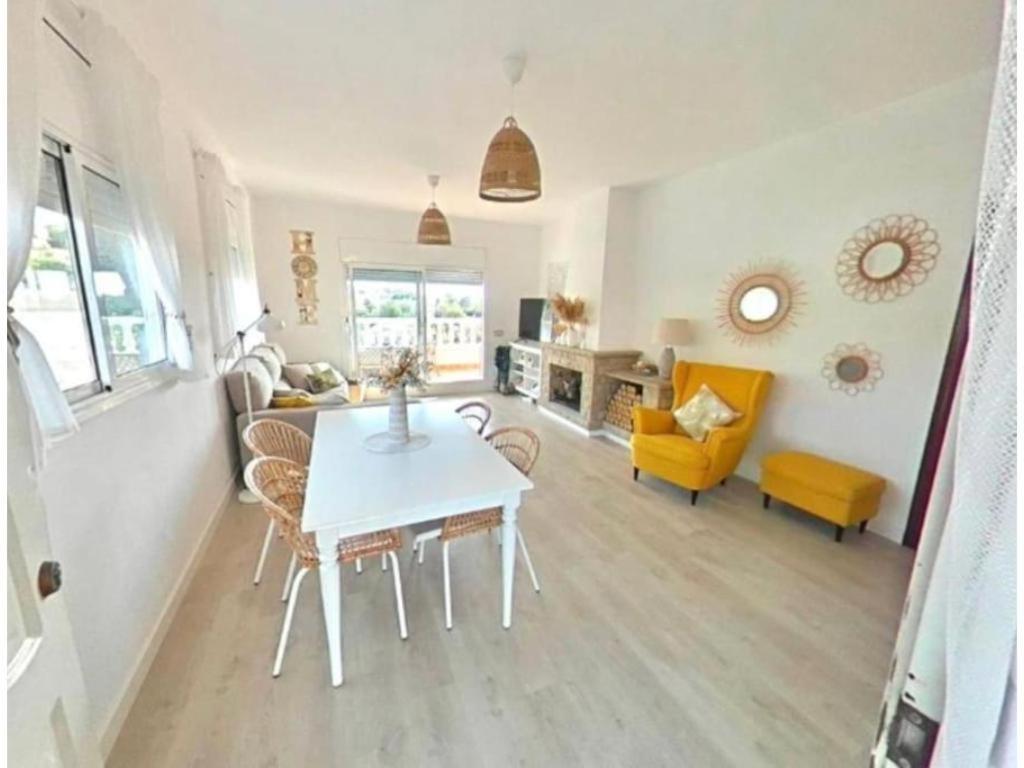 Casa Con Piscina De 8-14 Personas * Calafell