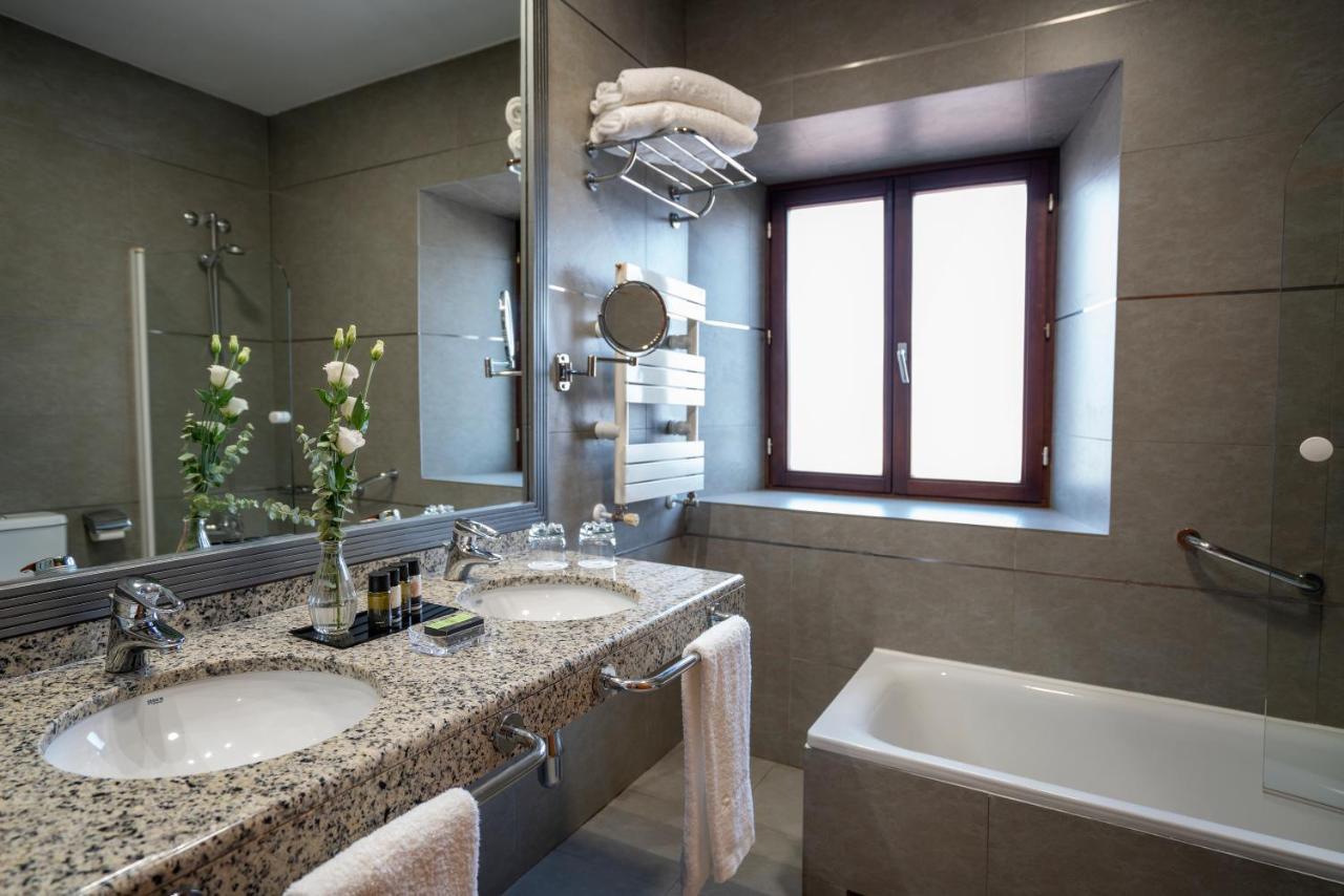Hospes Palacio De Arenales & Hotel 5*