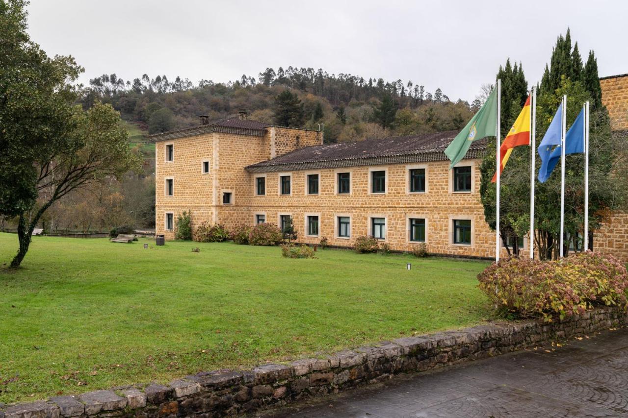 Hotel De Cangas De Onís 4*