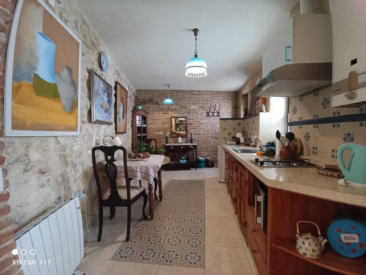 Hospederia Y Aptos Casa De Piedras Pensión