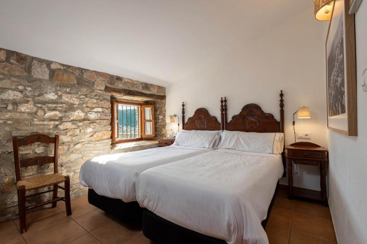 Tugasa La Hotel