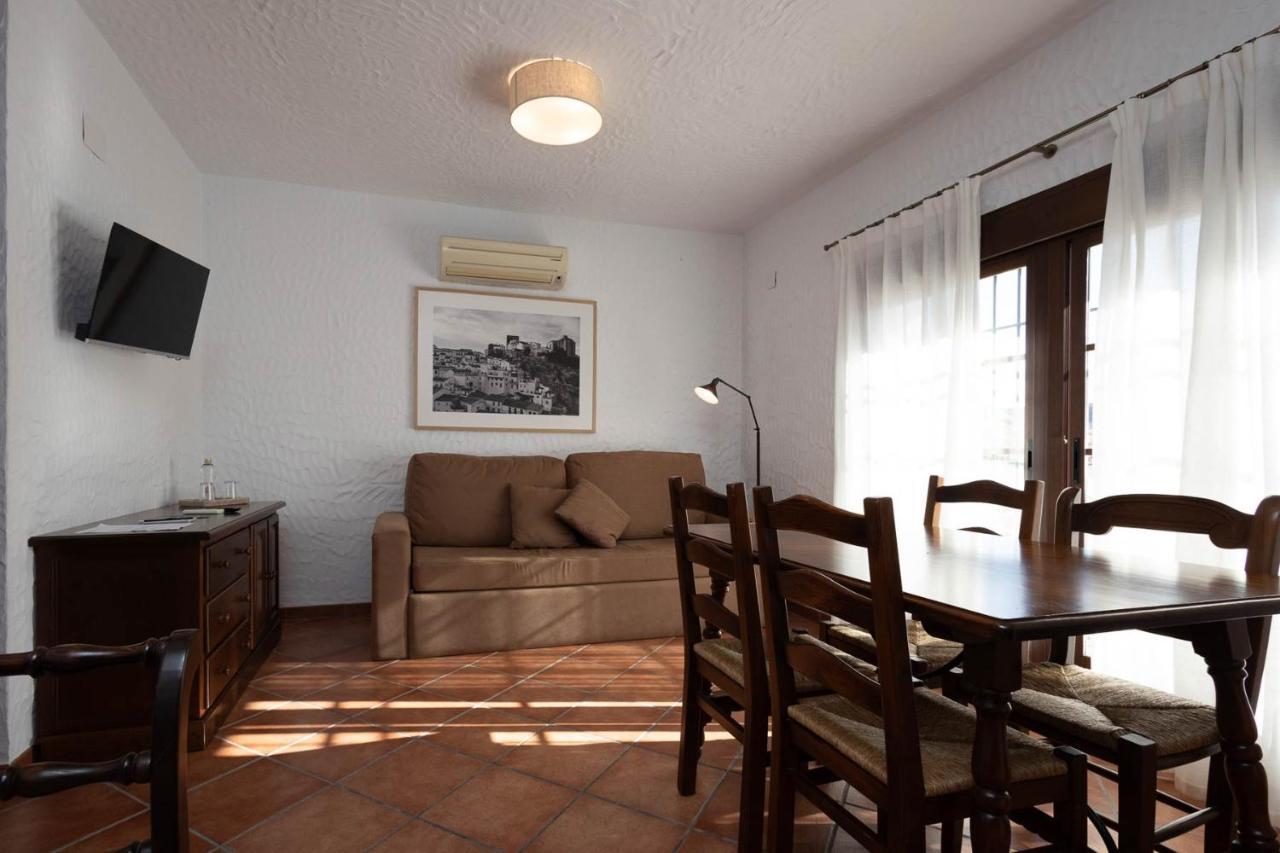 Tugasa La Hotel 2*