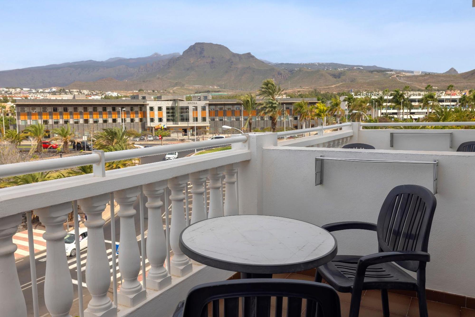 Whala!tenerife Aparthotel