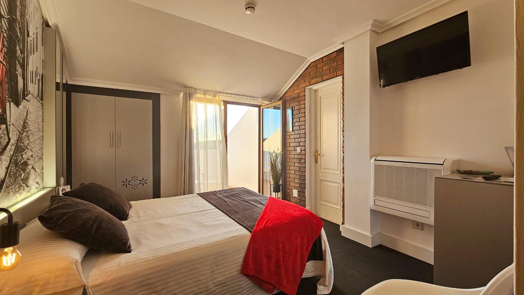 El Muelle De Hotel 3*