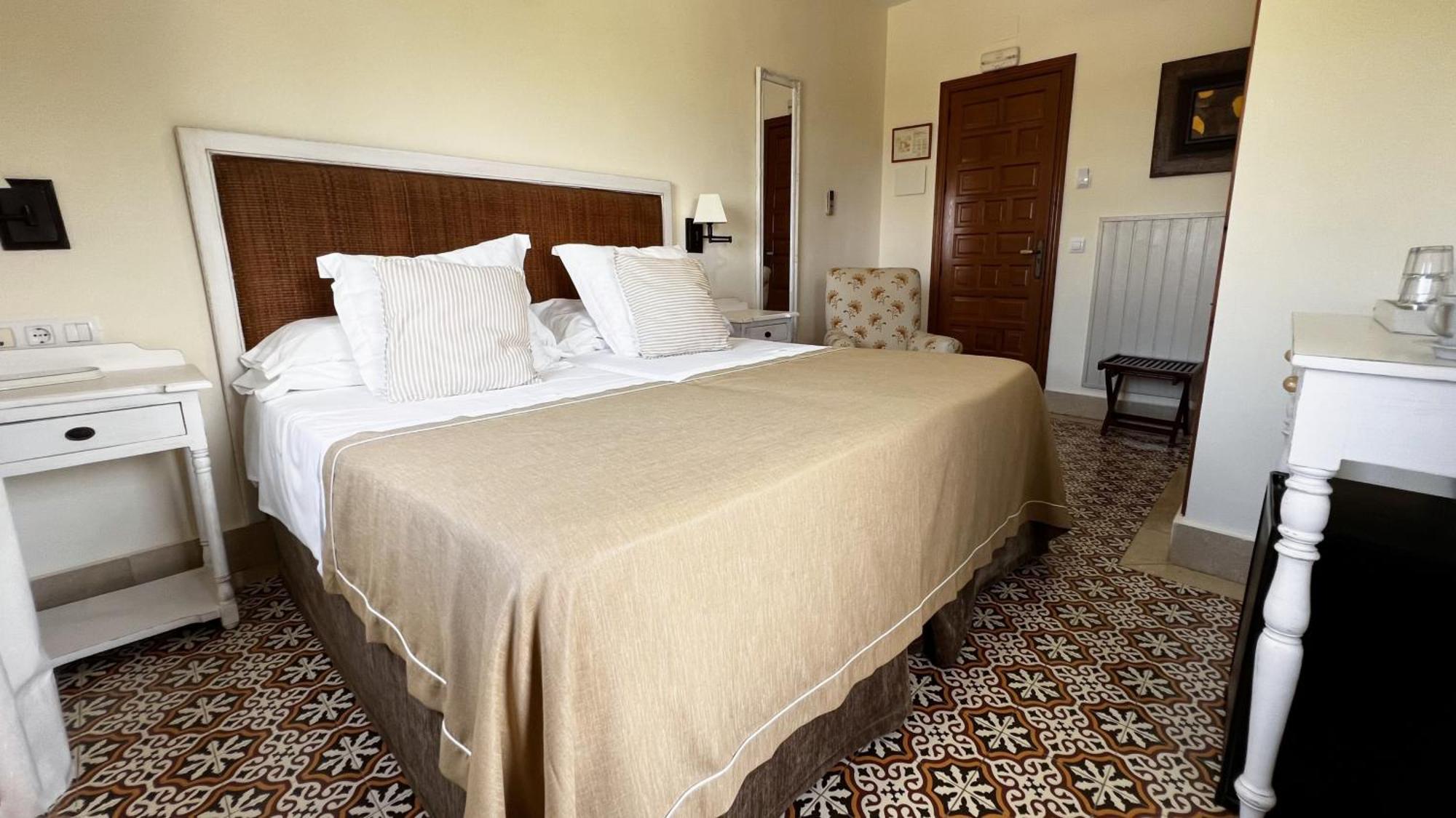 Sindhura Hotel