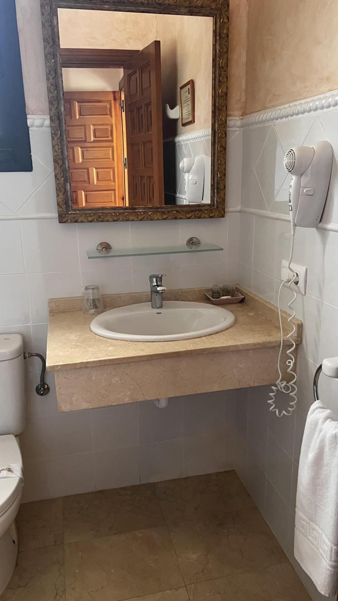 Sindhura Hotel 3*