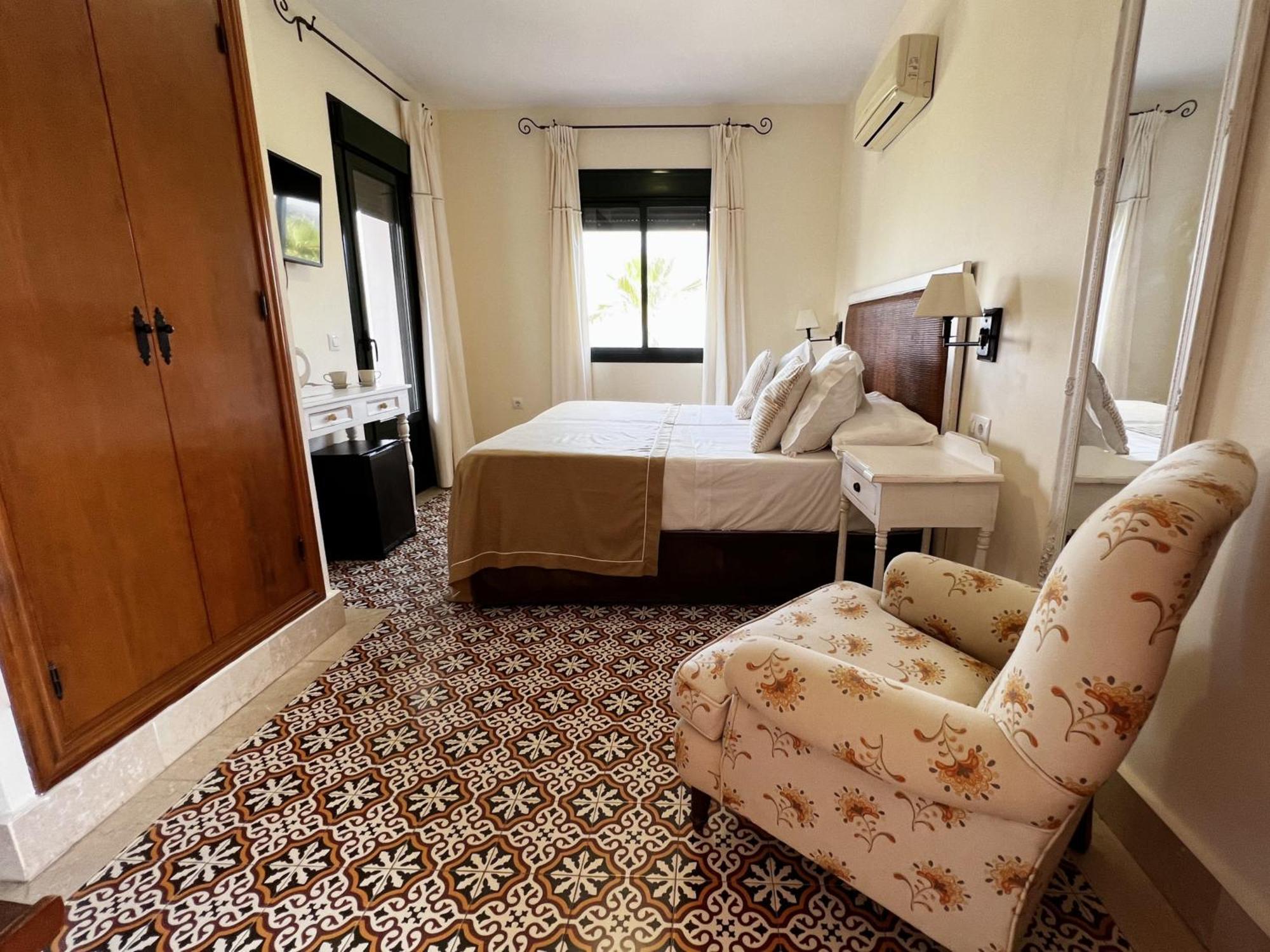 Sindhura Hotel 3*