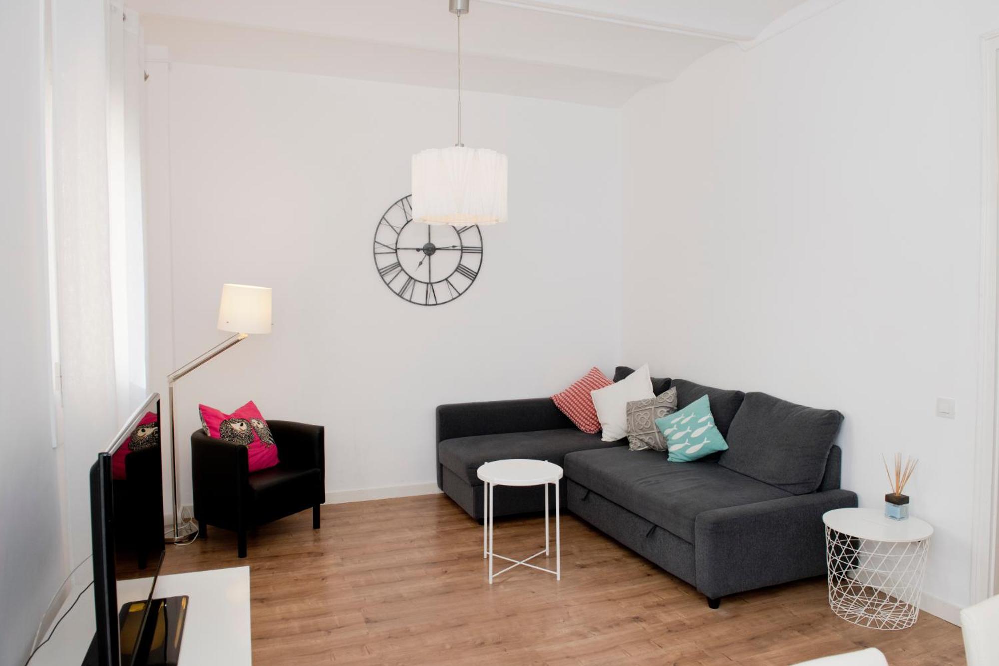 Gaudi-sant Pau Apartment