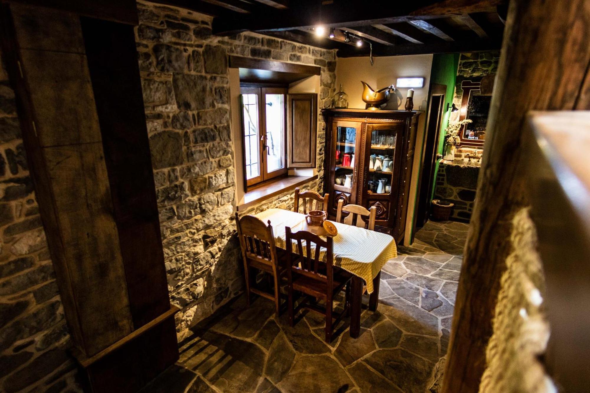 Casona De El Castañíu