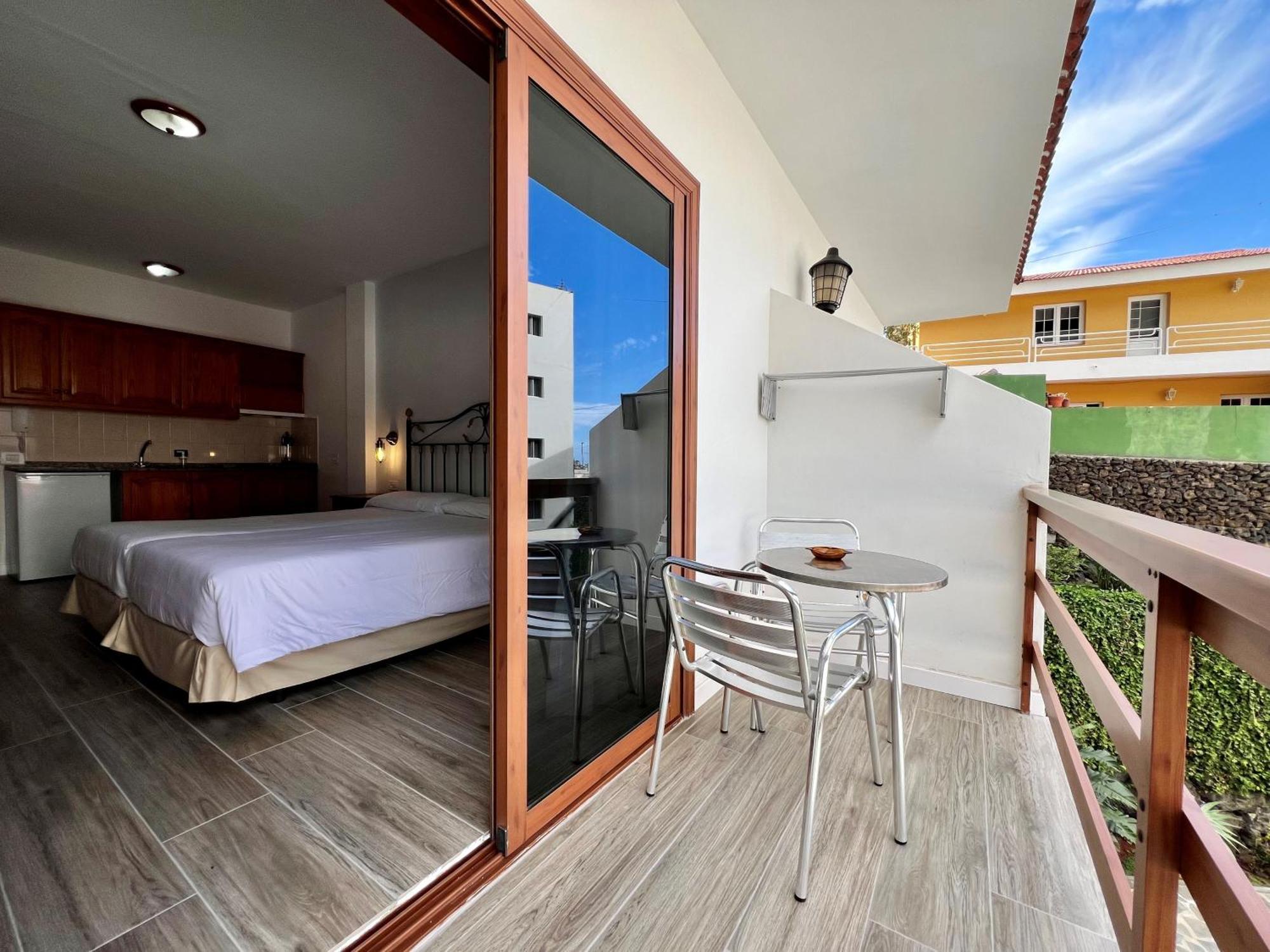Apartamentos Frontera * Frontera
