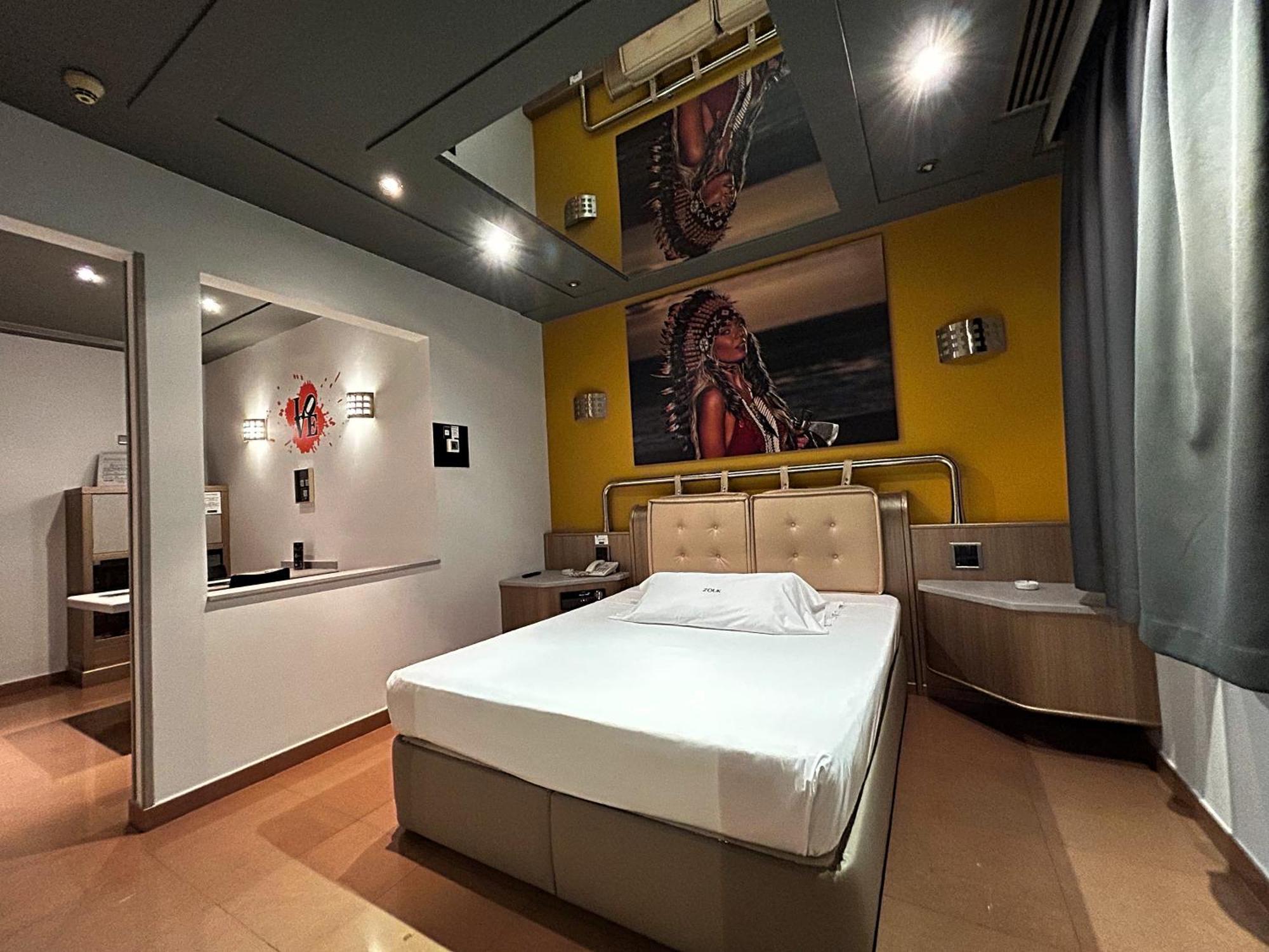 Zouk (adults Only) 2*