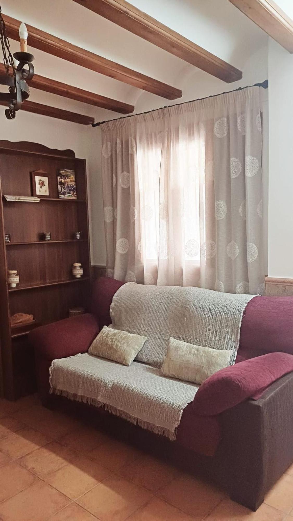 Maribel - Complejo Country house Alcala del Jucar