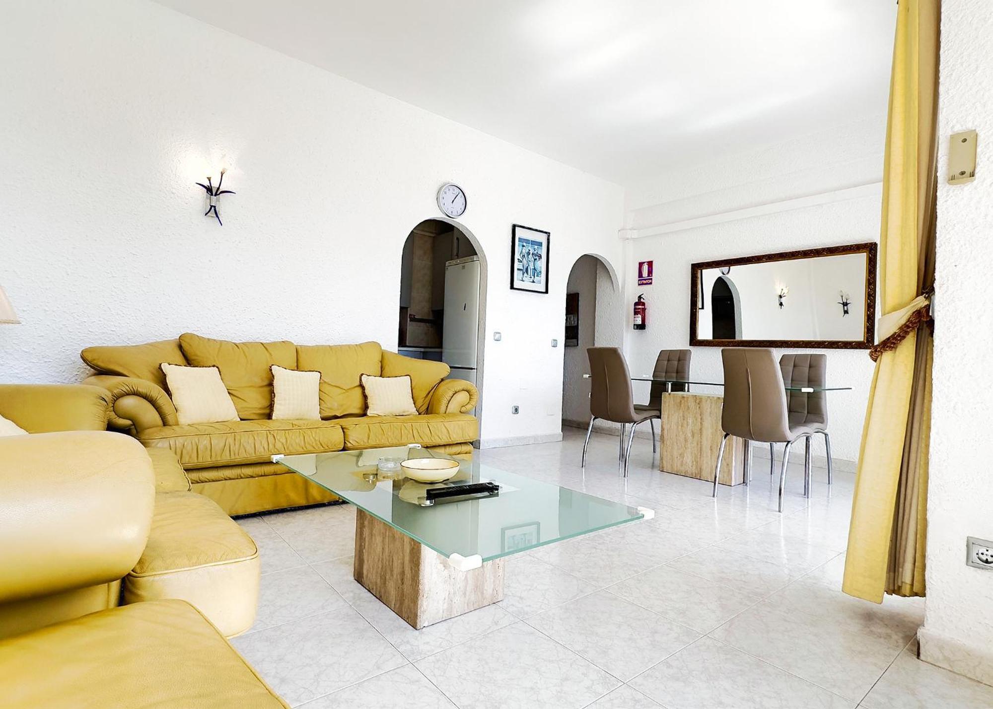 Skol 439 Spacious And Refurbished With Sea Views