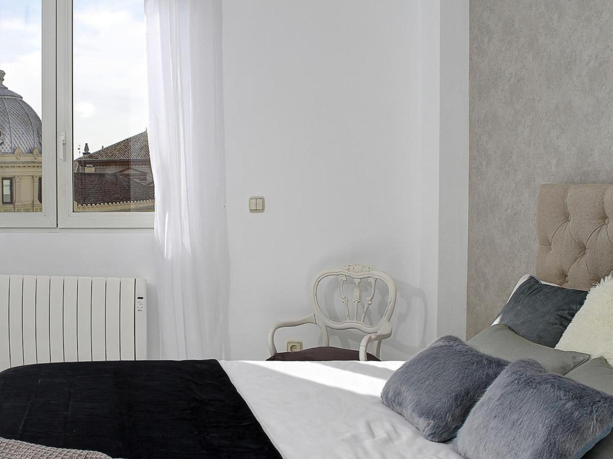 Chezmoihomes La Belle Epoque Oversized In The Very Heart Of Granada